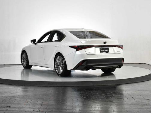 2022 Lexus IS 300 Base