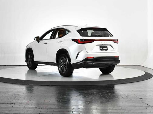 Eminent White Pearl 2025 Lexus NX 250 Premium