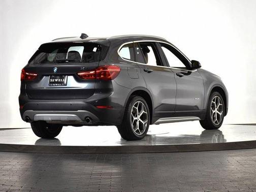 Photo 5 of 26 of 2017 BMW X1 xDrive 28i