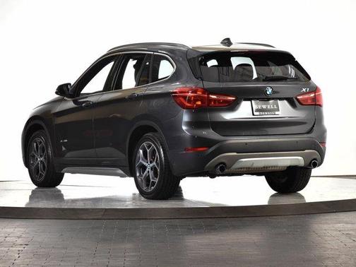 Photo 3 of 26 of 2017 BMW X1 xDrive 28i