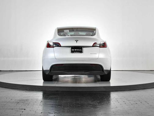 2023 Tesla Model Y AWD