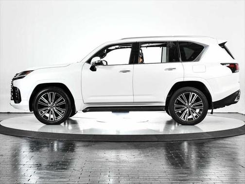 2023 Lexus LX 600 Luxury