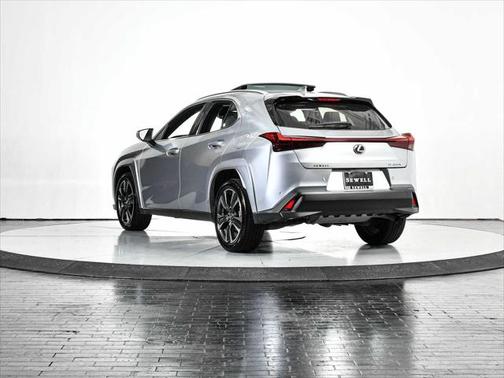 2025 Lexus UX 300h Premium