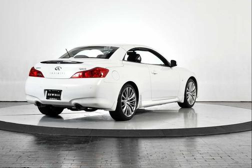 2014 INFINITI Q60 Base
