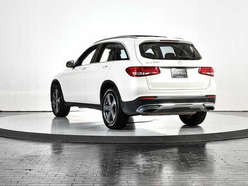2016 Mercedes-Benz GLC 300 Base