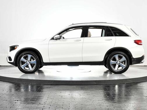 2016 Mercedes-Benz GLC 300 Base