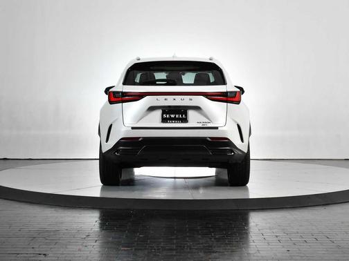 2025 Lexus NX 350h Premium