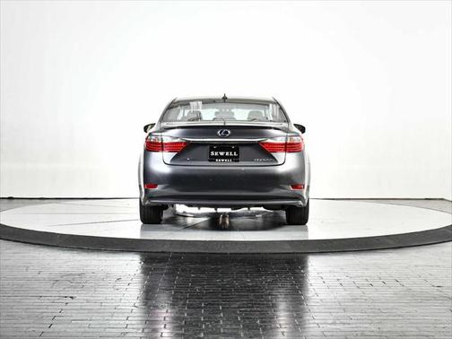 2013 Lexus ES 300h Base