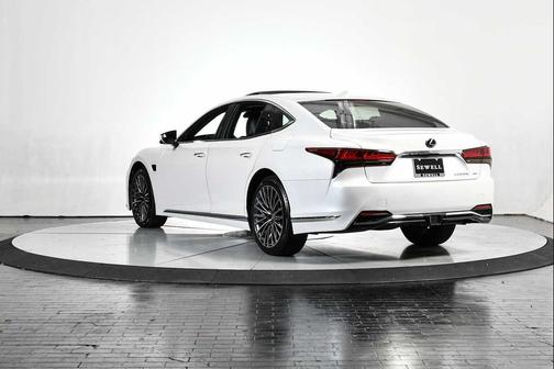 2024 Lexus LS 500h Base