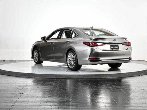 2020 Lexus ES 300h Ultra Luxury