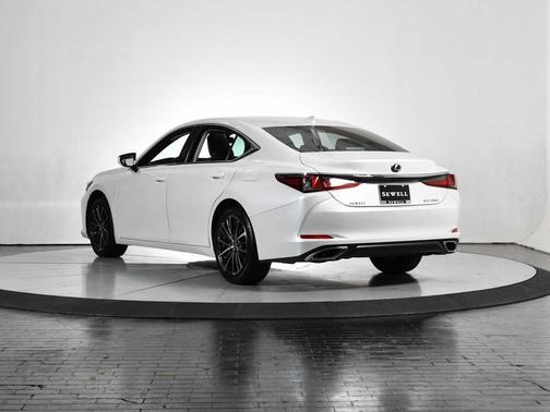 2024 Lexus ES 350 Base