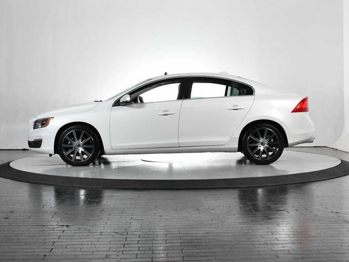 2016 Volvo S60 Inscription T5 Drive-E Platinum