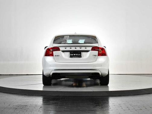 2016 Volvo S60 Inscription T5 Drive-E Platinum