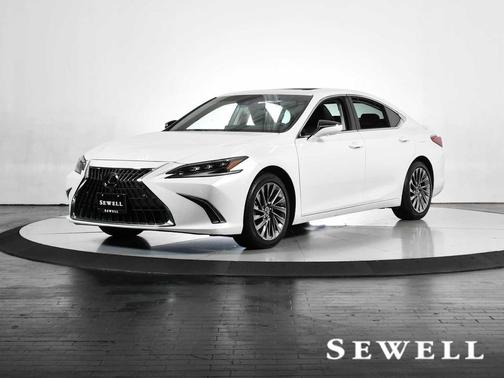 Eminent White Pearl 2024 Lexus ES 300h Ultra Luxury