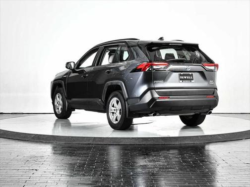 2020 Toyota RAV4 Hybrid XLE