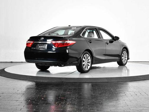 2016 Toyota Camry XLE