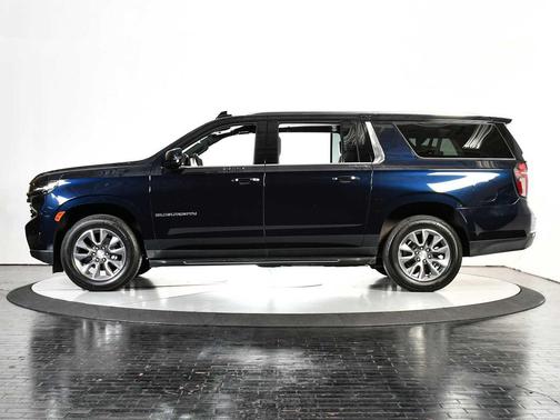 2023 Chevrolet Suburban LT