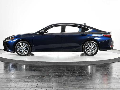 2021 Lexus ES 300h Base