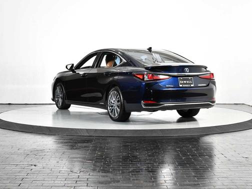 2021 Lexus ES 300h Base