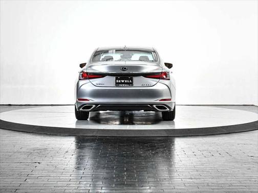 2022 Lexus ES 350 Base