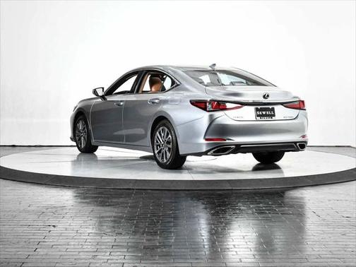 2022 Lexus ES 350 Base