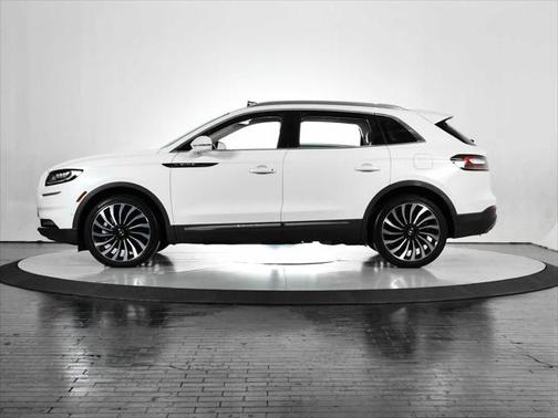 2022 Lincoln Nautilus Black Label