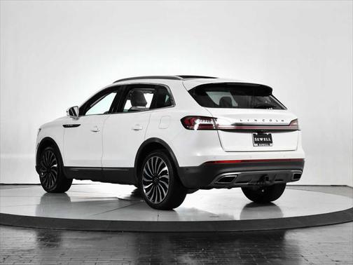 2022 Lincoln Nautilus Black Label