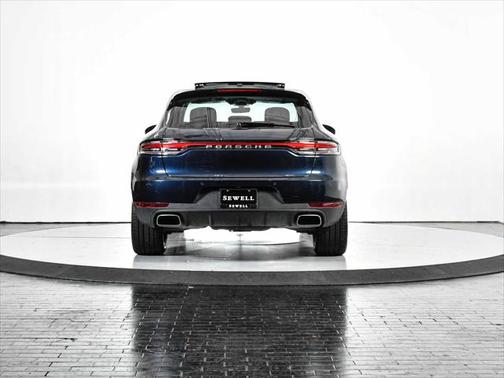 2021 Porsche Macan Base