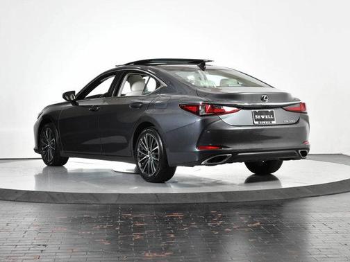 2022 Lexus ES 350 Base