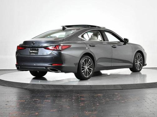 2022 Lexus ES 350 Base