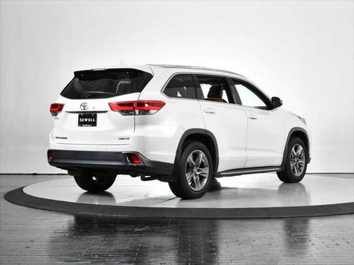 2018 Toyota Highlander Limited Platinum