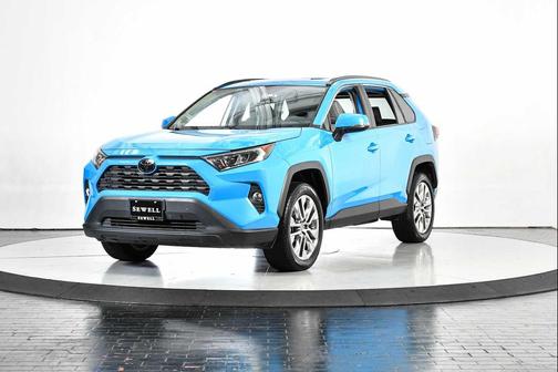 2019 Toyota RAV4 XLE Premium