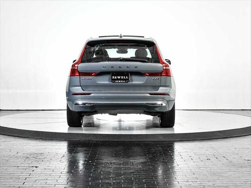 2022 Volvo XC60 B5 Inscription