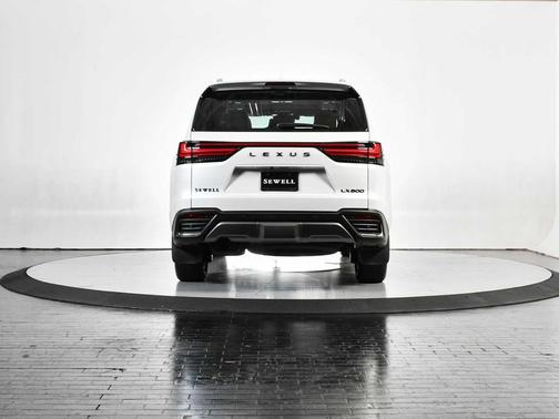 2025 Lexus LX 600 Luxury