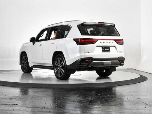 2025 Lexus LX 600 Luxury