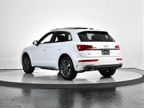 2023 Audi Q5 45 S line Premium Plus