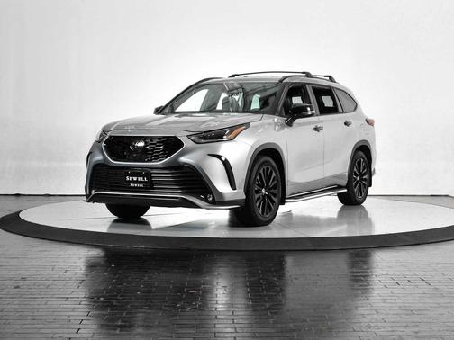 2024 Toyota Highlander XSE