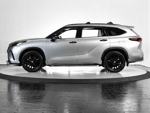 2024 Toyota Highlander XSE
