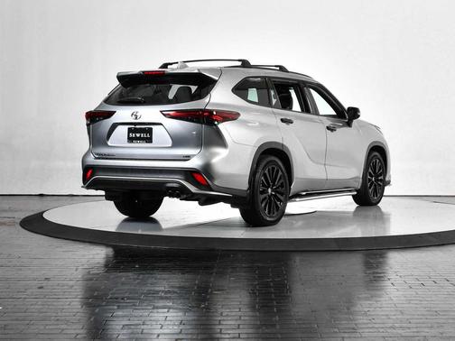 2024 Toyota Highlander XSE