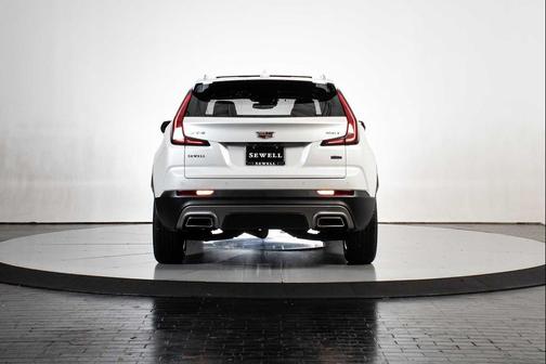 Crystal White Tricoat 2023 Cadillac XT4 Premium Luxury