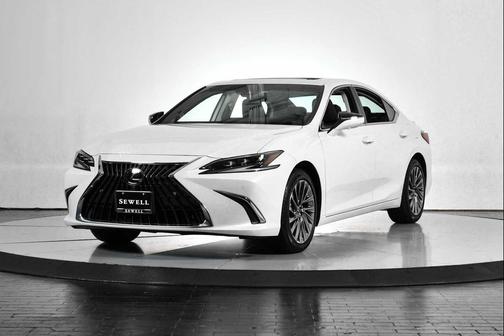 2025 Lexus ES 300h Luxury