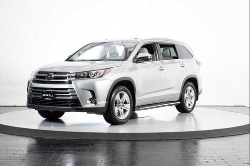 Celestial Silver Metallic 2019 Toyota Highlander Limited
