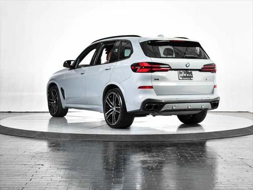 2024 BMW X5 M60i
