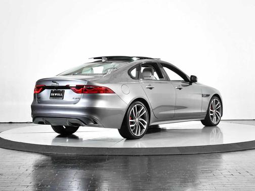 2022 Jaguar XF R-Dynamic SE P300 AWD Automatic