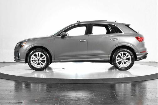 2022 Audi Q3 45 S line Premium