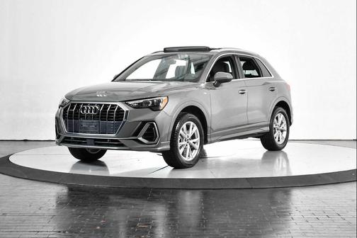 2022 Audi Q3 45 S line Premium