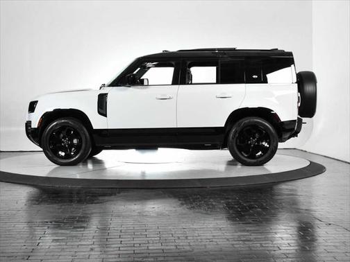 2022 Land Rover Defender 110 X-Dynamic SE