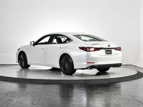 2024 Lexus ES 350 Base