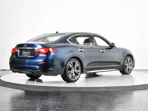 2015 INFINITI Q70L 3.7