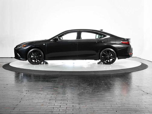 Caviar 2024 Lexus ES 300h F SPORT Handling